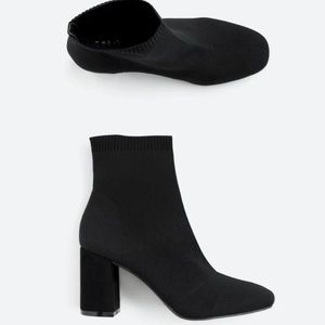 🛍️ NWT MIA Stretch Chunky Heel Booties